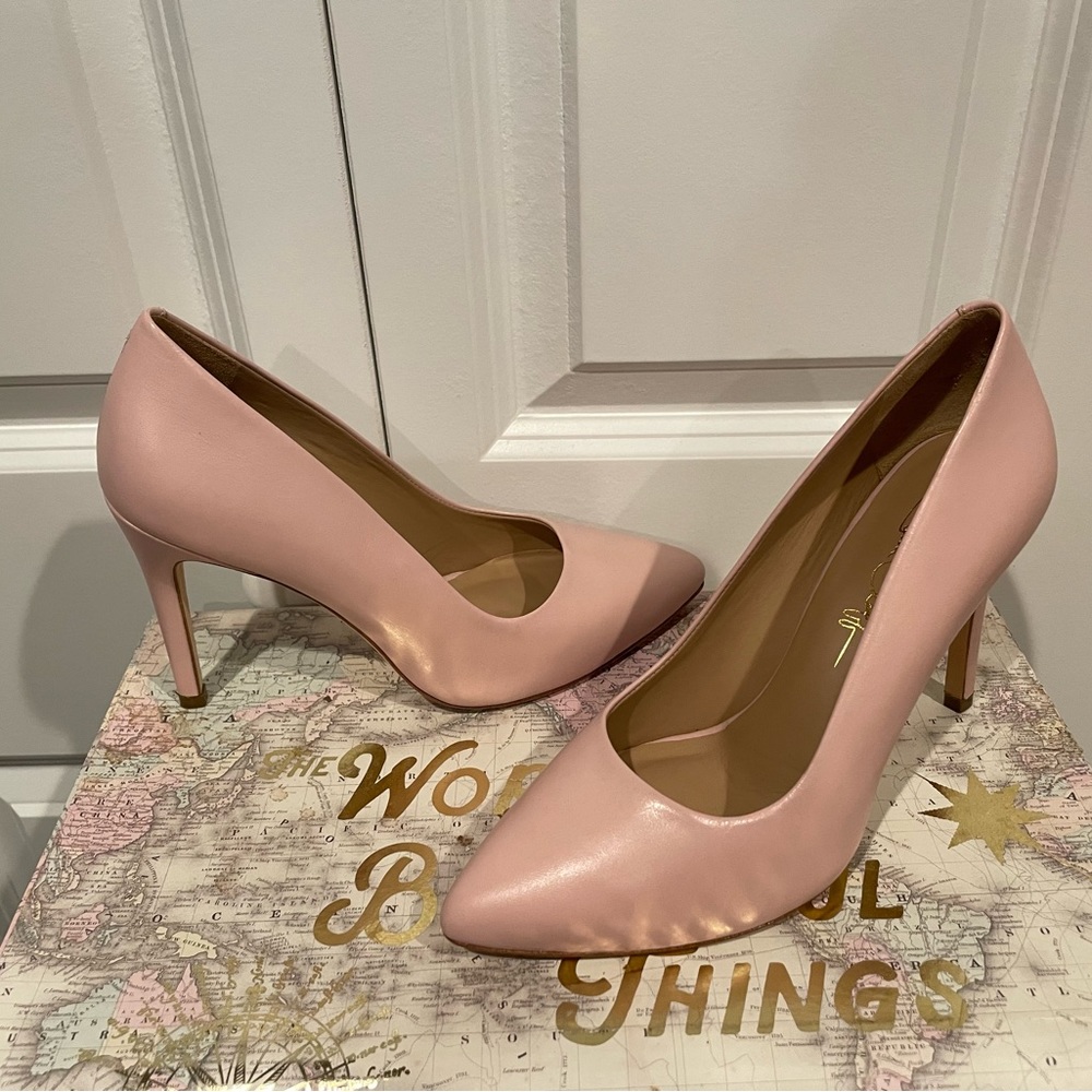 Joan Oloff Rose Heels Barely Pink Brand New